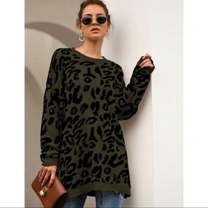 Leopard pattern drop shoulder sweater